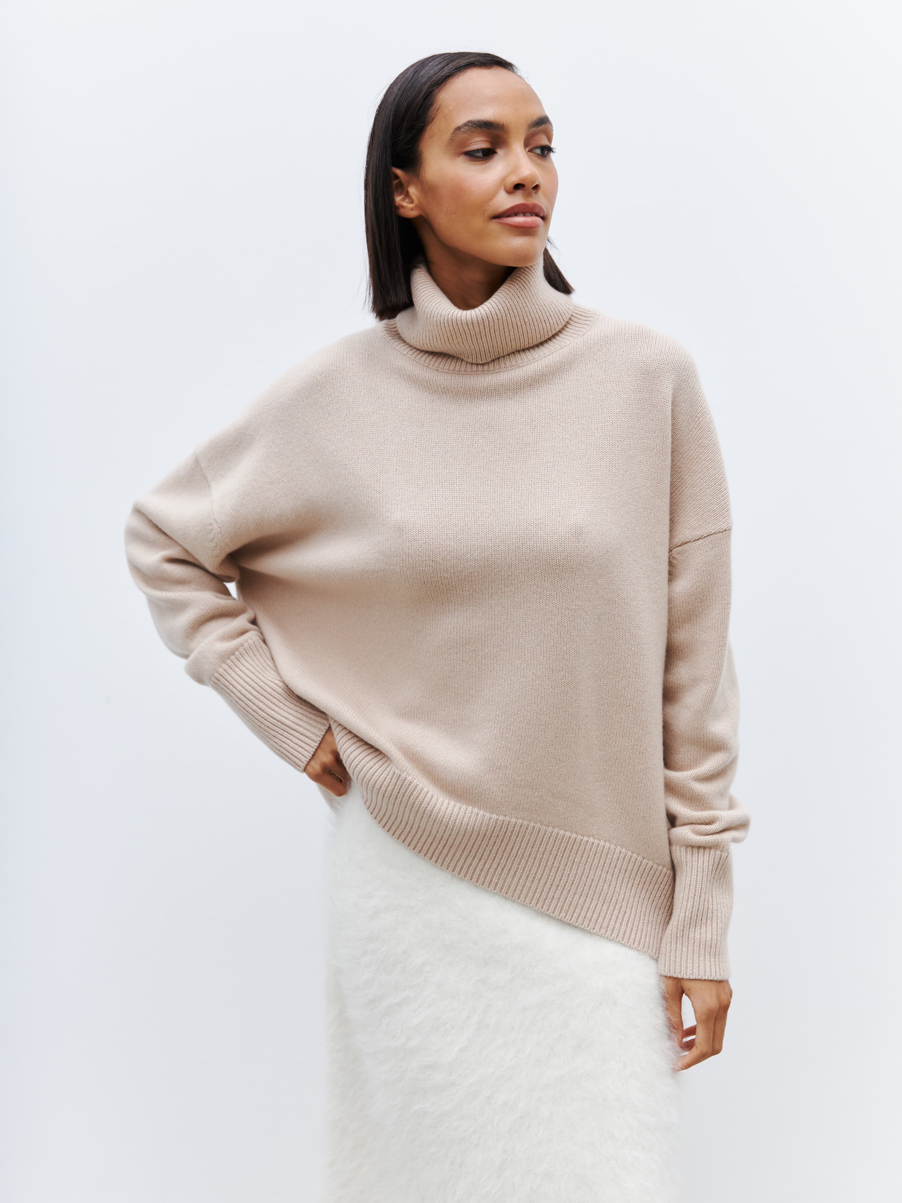 Cashmere shop beige sweater